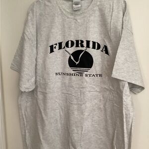 161. Gildan Light Gray Florida Tee NWOT unisex